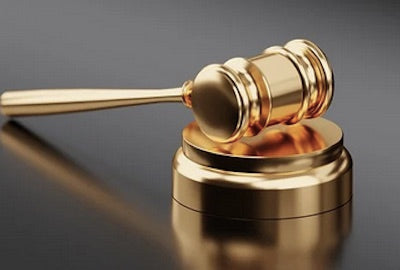 24 Bible Verses About Judging (Parables & Stories about Judgement Inside)